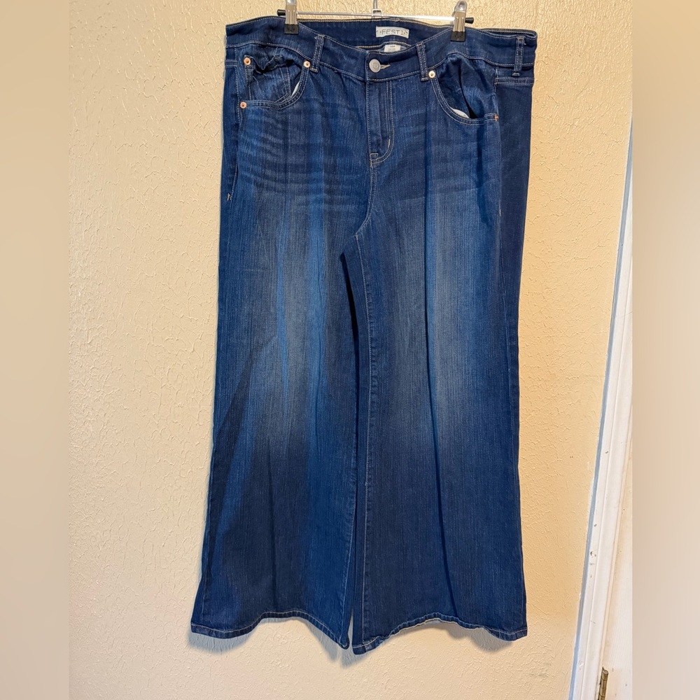 Torrid Festi Baggy Low-Rise Wide Leg Jeans‎ Dark Wash Size 16 Plus Size
